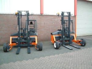 Heftrucks voor kooiaap transport